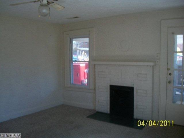 313 Oakview Road High Point, NC 27265 - Photo 3 of 8 Living Room.