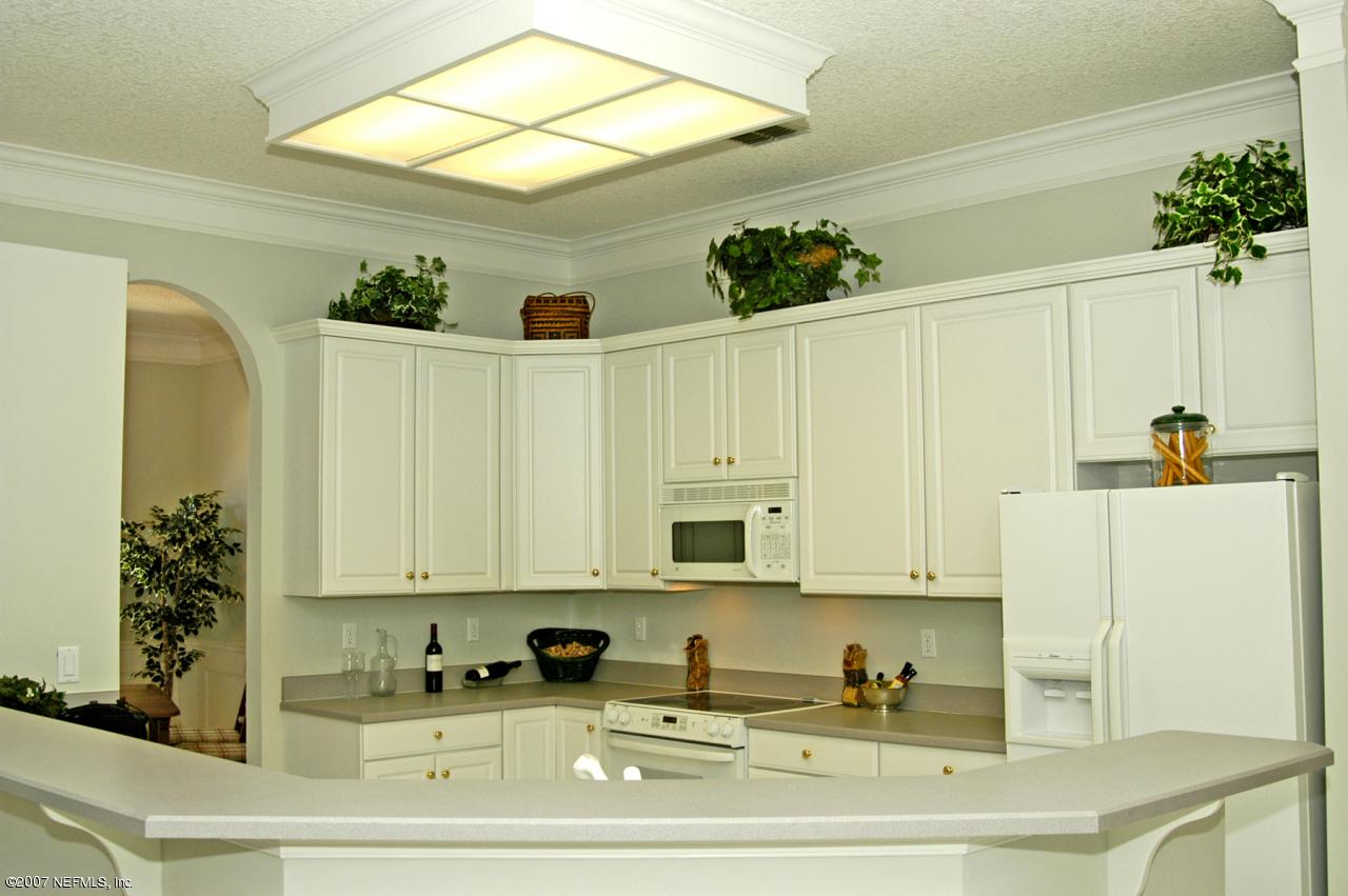 465 Big Tree Road Ponte Vedra, FL 32082 - Photo 8 of 12 a bathroom with a sink and a mirror