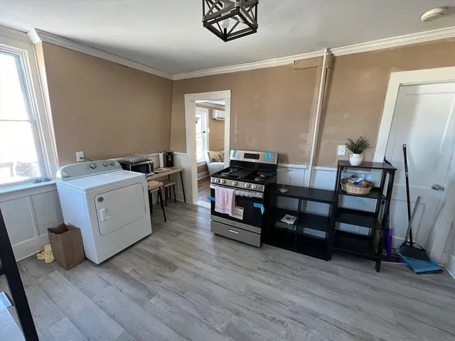 $2,000 | 20 Florence Street, Unit 2, Worcester, MA 01610