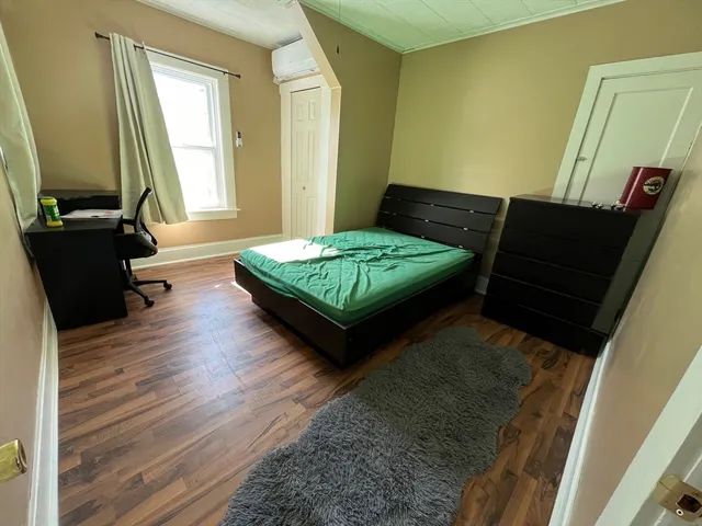 $2,000 | 20 Florence Street, Unit 2, Worcester, MA 01610