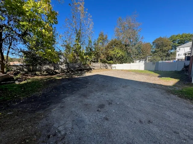 $2,000 | 20 Florence Street, Unit 2, Worcester, MA 01610