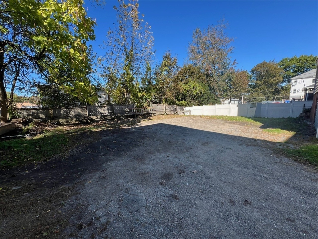 20 Florence Street, Unit 2 Worcester, MA 01610 - Photo 4 of 20