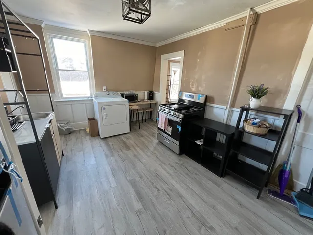 $2,000 | 20 Florence Street, Unit 2, Worcester, MA 01610