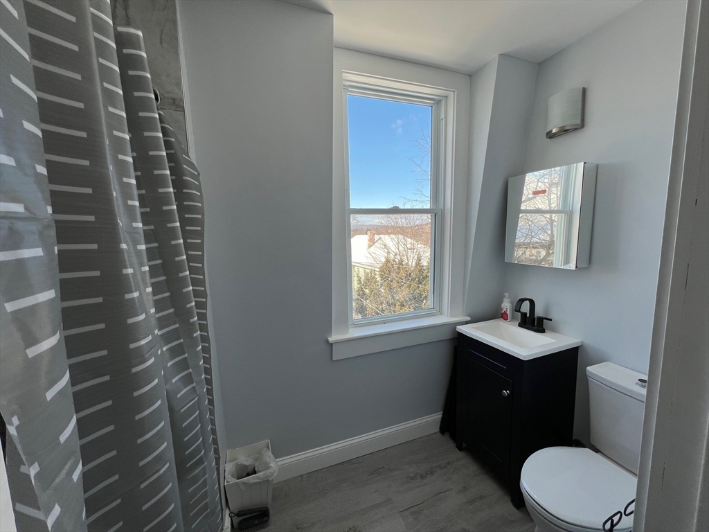 20 Florence Street, Unit 2 Worcester, MA 01610 - Photo 8 of 20