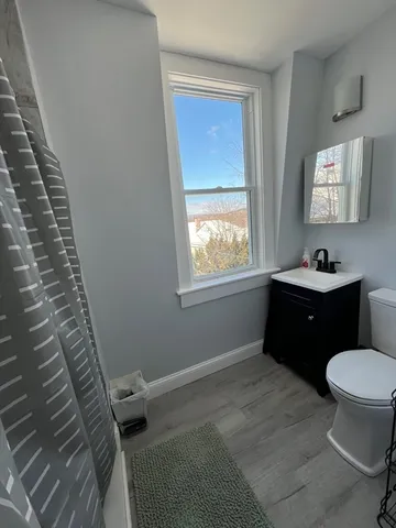 $2,000 | 20 Florence Street, Unit 2, Worcester, MA 01610