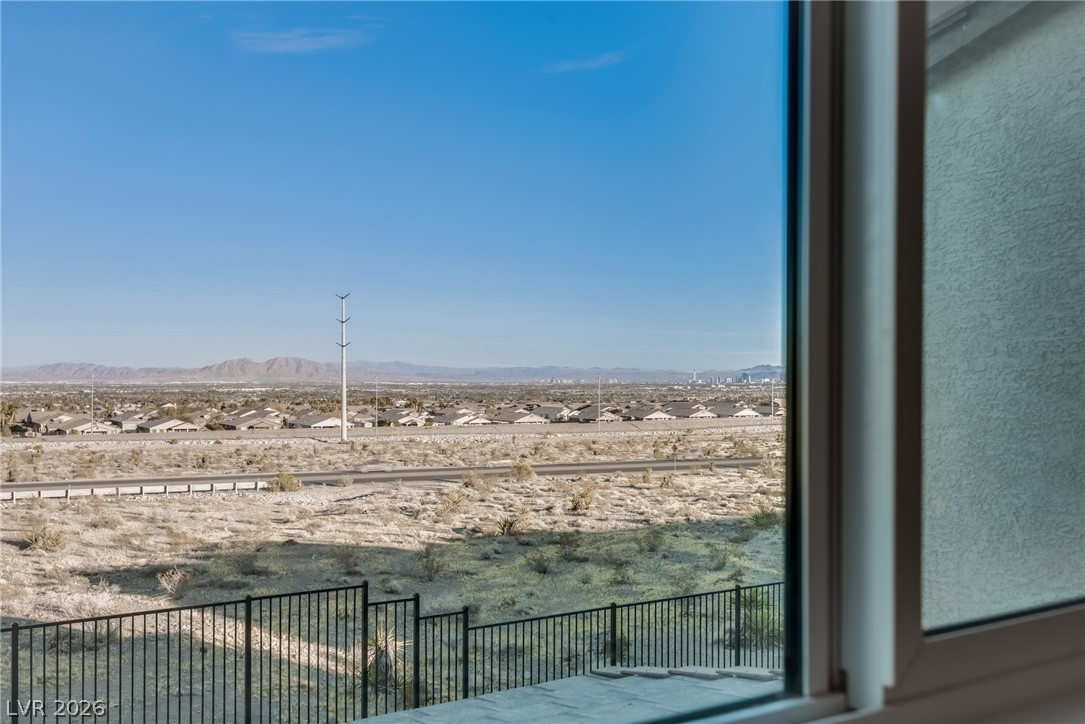 6176 Rathbone Street Las Vegas, NV 89166 - Photo 17 of 36