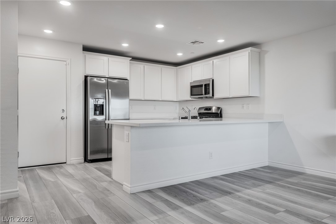 6176 Rathbone Street Las Vegas, NV 89166 - Photo 8 of 36