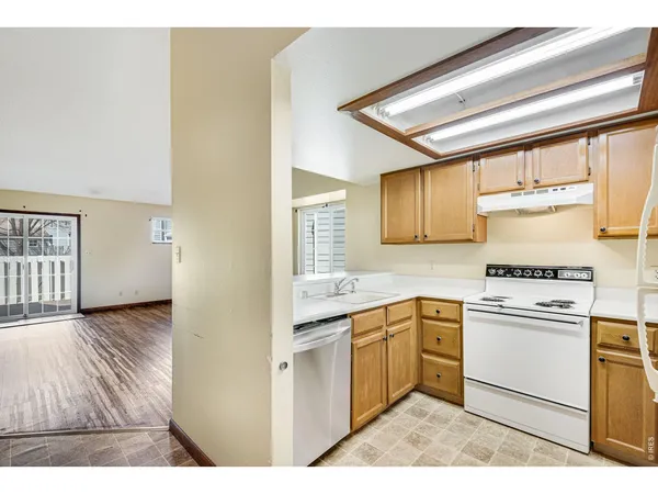 $330,000 | 7230 Devinney Court, Unit F, Arvada, CO 80005