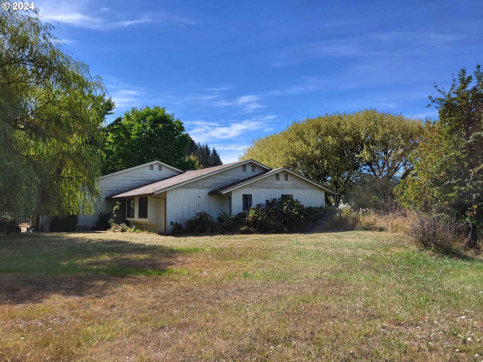 11830 Southwest Gopher Valley Road Sheridan, OR 97378 - Photo 2 of 41
