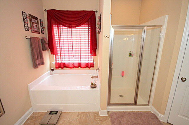 10610 Orkney Way Daphne, AL 36527 - Photo 17 of 20 Master Bath Vw 2