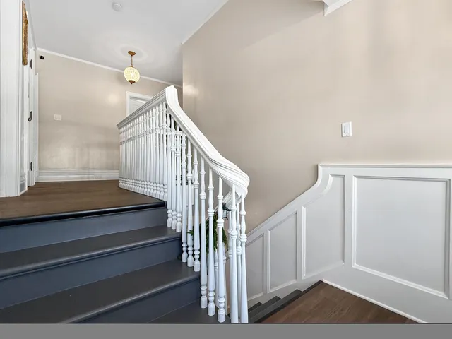 $625,000 | 2115 Riverside Avenue, Marinette, WI 54143