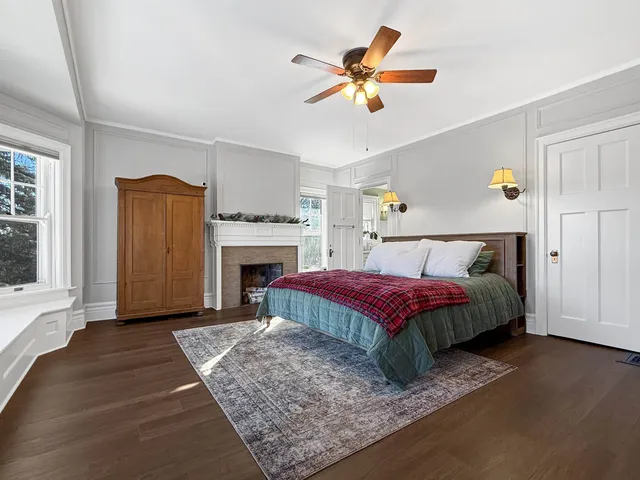 $625,000 | 2115 Riverside Avenue, Marinette, WI 54143