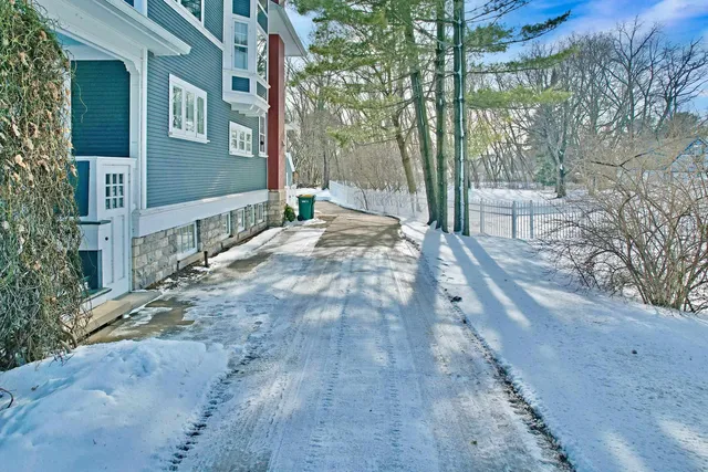 $625,000 | 2115 Riverside Avenue, Marinette, WI 54143