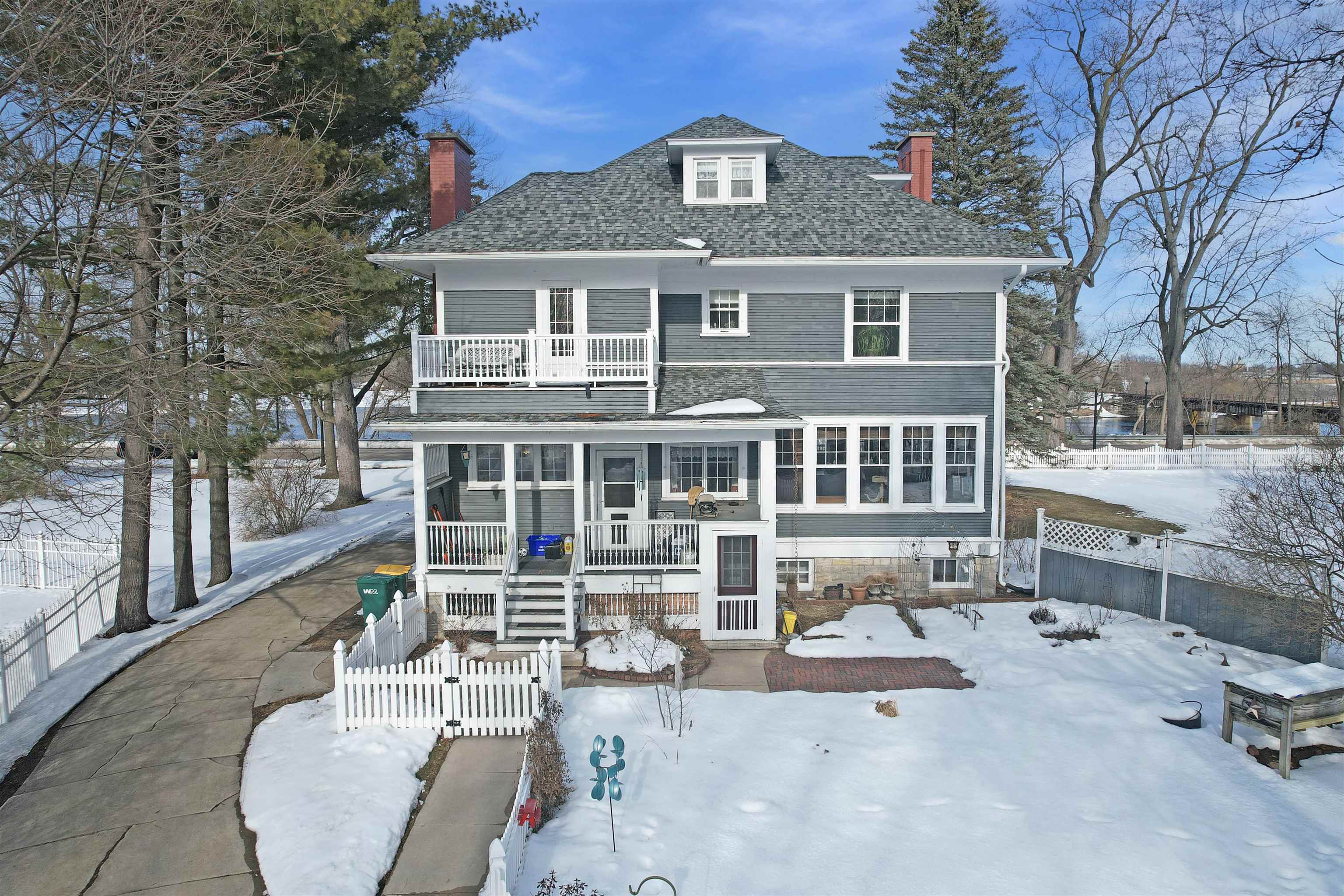 2115 Riverside Avenue Marinette, WI 54143 - Photo 46 of 49