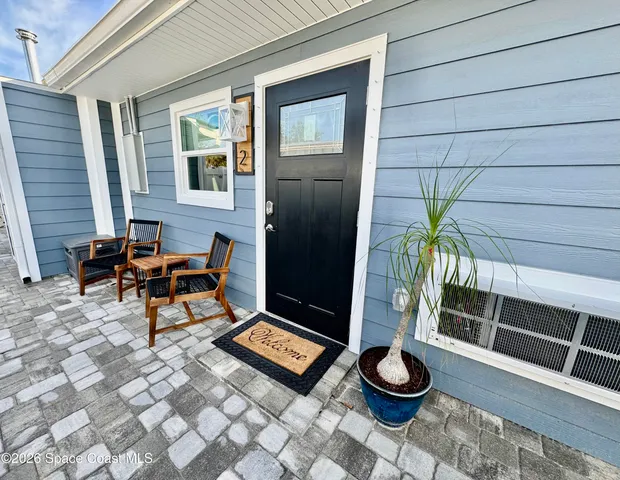 $3,200 | 208 Seminole Avenue West, Unit 2, Melbourne, FL 32901