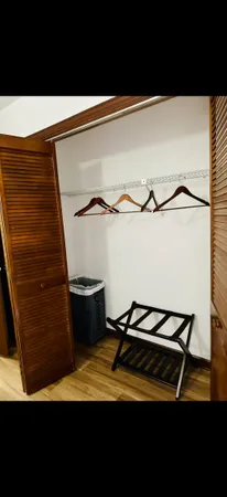 $1,700 | 1085 Ocala Road, Tallahassee, FL 32304