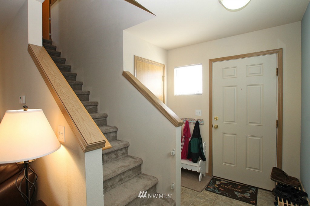 20361 Springbrook Road Southeast Monroe, WA 98272 - Photo 2 of 15