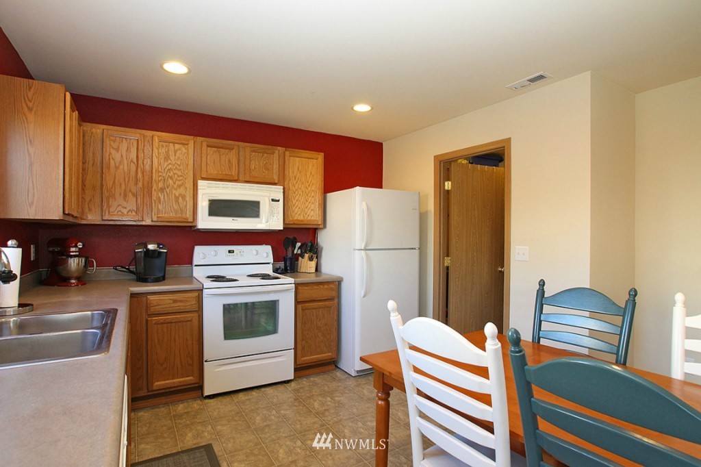 20361 Springbrook Road Southeast Monroe, WA 98272 - Photo 5 of 15