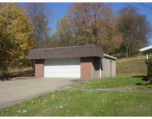 125 Beale Road Sarver, PA 16055 - Photo 15 of 18 Parking Lot/Garage.