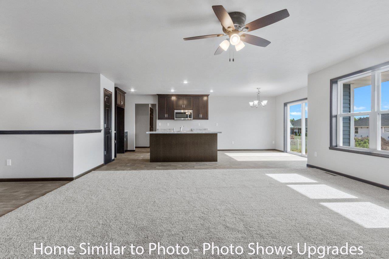 921 Constellation Way Marinette, WI 54143 - Photo 6 of 29