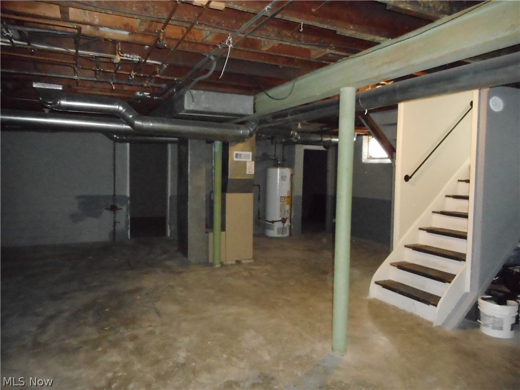 1150 Castleton Road Cleveland Heights, OH 44121 - Photo 20 of 25 A great basement with updated furnace and ductwork. So clean with so many uses here!
