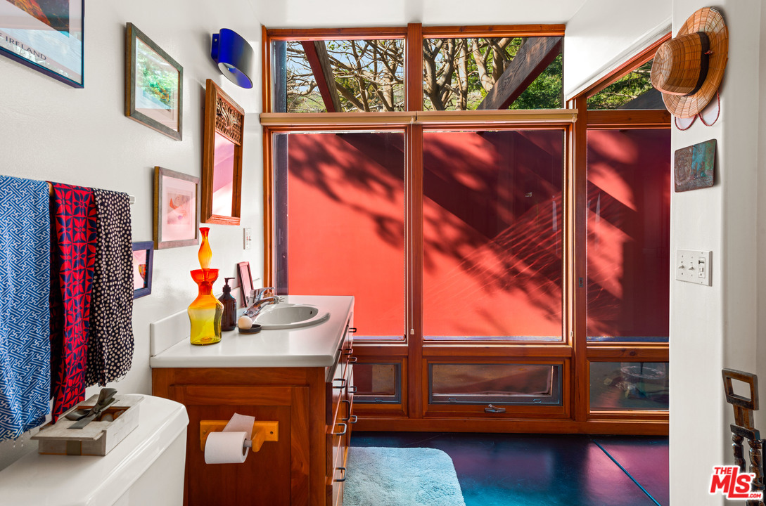 32496 Pacific Coast Highway Malibu, CA 90265 - Photo 12 of 51