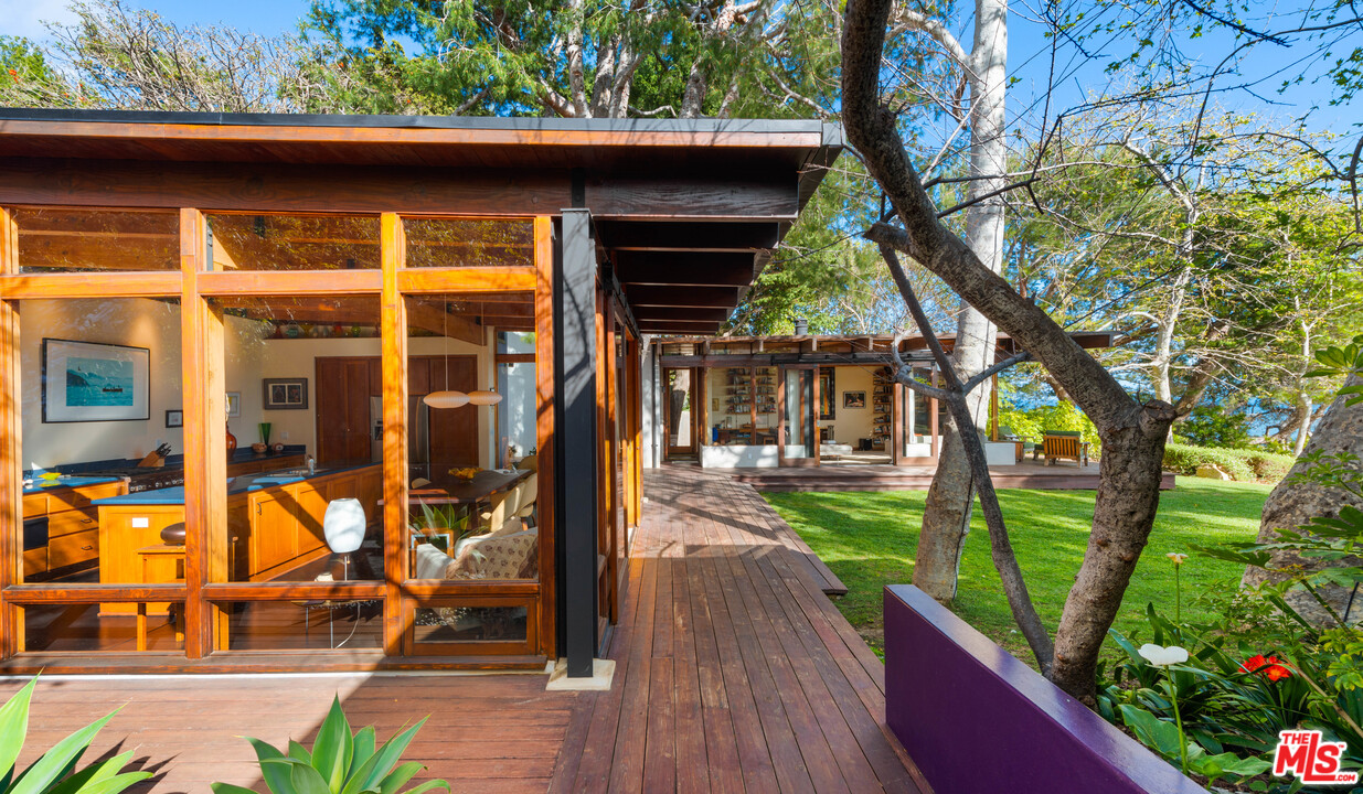 32496 Pacific Coast Highway Malibu, CA 90265 - Photo 21 of 51