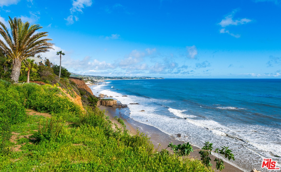 32496 Pacific Coast Highway Malibu, CA 90265 - Photo 3 of 51