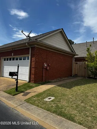 $290,000 | 856 Cardinal Lane, Hernando, MS 38632