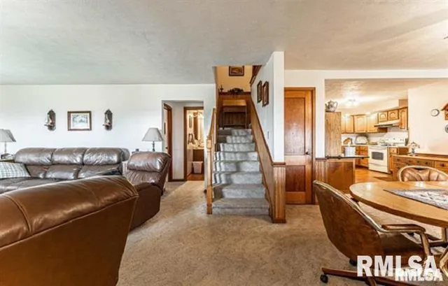 $535,000 | 2322 County Road 2000 North, Beason, IL 62512