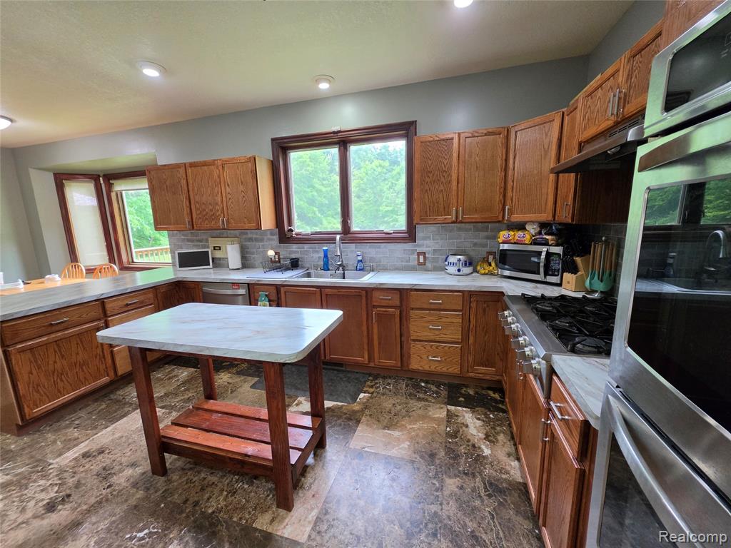 5150 West Carpenter Road Flint, MI 48504 - Photo 9 of 33