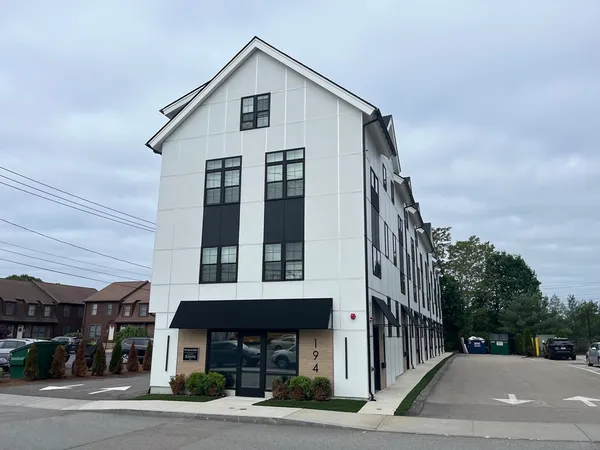 $3,000 | 194 Rumford Avenue, Unit 5, Mansfield, MA 02048