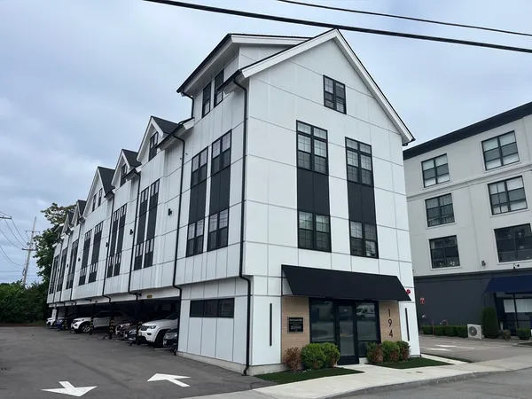 $3,000 | 194 Rumford Avenue, Unit 5, Mansfield, MA 02048