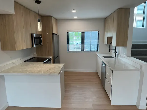 $3,000 | 194 Rumford Avenue, Unit 5, Mansfield, MA 02048