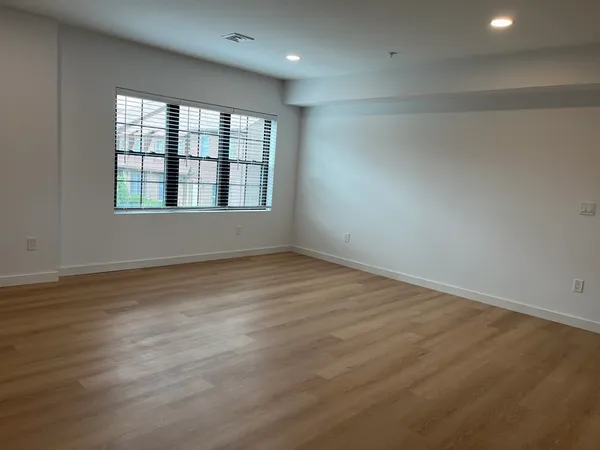 $3,000 | 194 Rumford Avenue, Unit 5, Mansfield, MA 02048