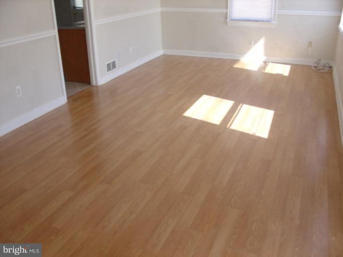 2711 Sheraton Street Silver Spring, MD 20906 - Photo 3 of 22 Living Room