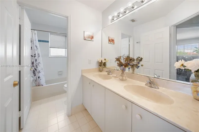 $899,999 | 1443 Southwest 161st Avenue, Pembroke Pines, FL 33027