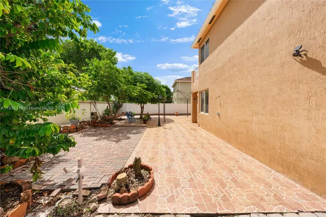 $899,999 | 1443 Southwest 161st Avenue, Pembroke Pines, FL 33027