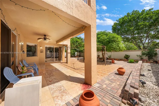 $899,999 | 1443 Southwest 161st Avenue, Pembroke Pines, FL 33027