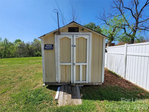 $1,295 | 12 Woodsdale Place Southeast, Concord, NC 28025