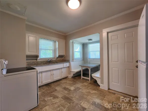 $1,295 | 12 Woodsdale Place Southeast, Concord, NC 28025