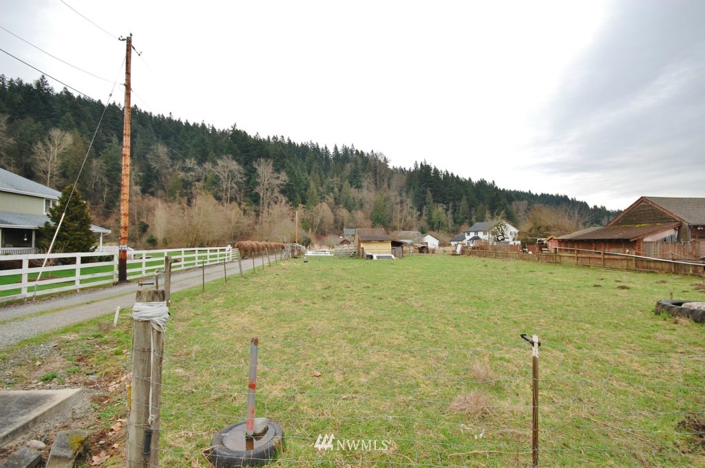4805 Parker Road East Sumner, WA 98390 - Photo 12 of 16 Gallery Image 12
