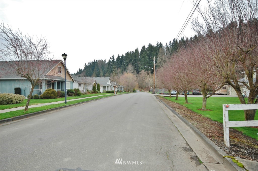 4805 Parker Road East Sumner, WA 98390 - Photo 13 of 16 Gallery Image 13