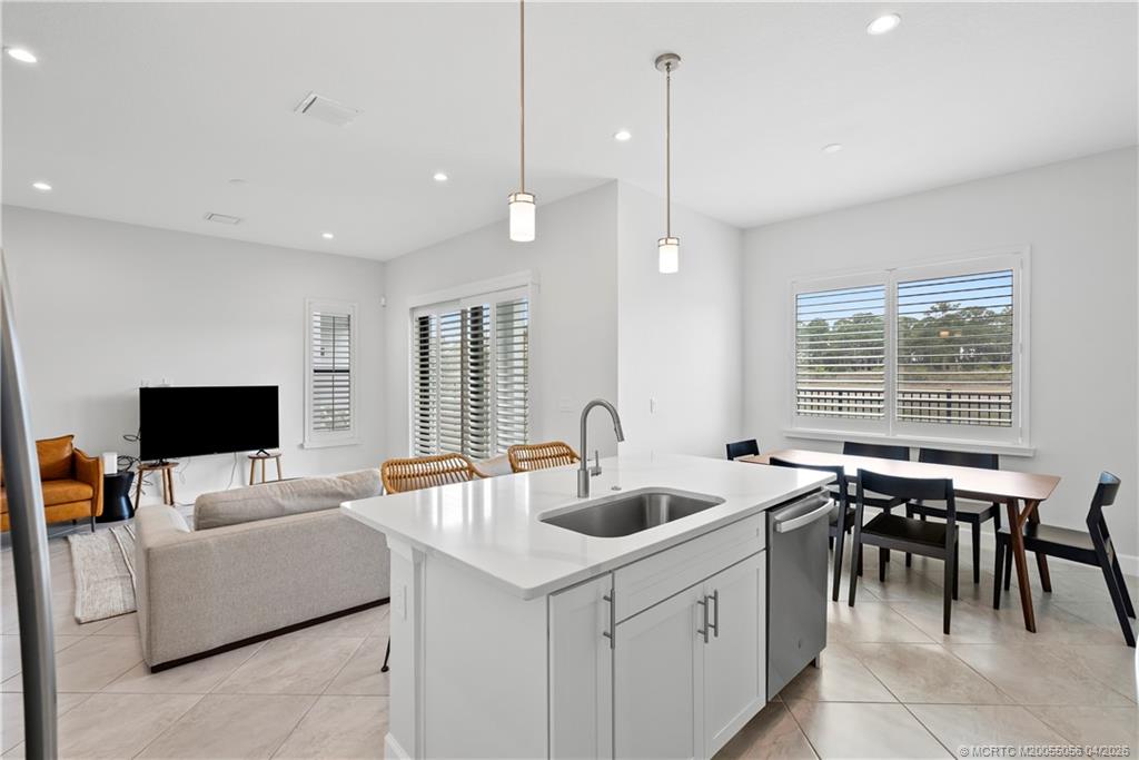 3660 Magnolia Rdg Lane Palm City, FL 34990 - Photo 6 of 35 a view of kitchen with breakfast area