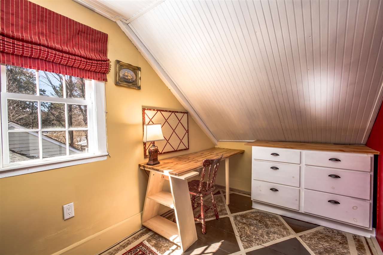 95 Boston Post Road Amherst, NH 03031 - Photo 25 of 40