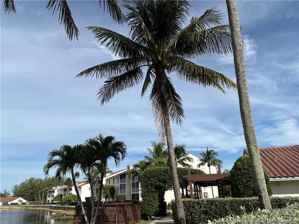 $3,550 | 4492 Northeast Ocean Boulevard, Unit G2, Jensen Beach, FL 34957