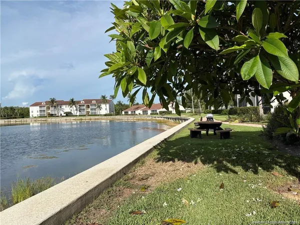 $3,550 | 4492 Northeast Ocean Boulevard, Unit G2, Jensen Beach, FL 34957