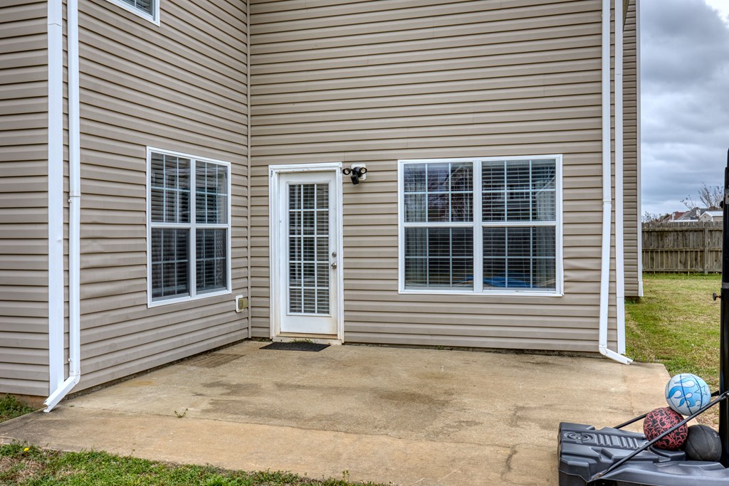 43 Ottawa Trail Fort Mitchell, AL 36856 - Photo 51 of 57 a front view of a house