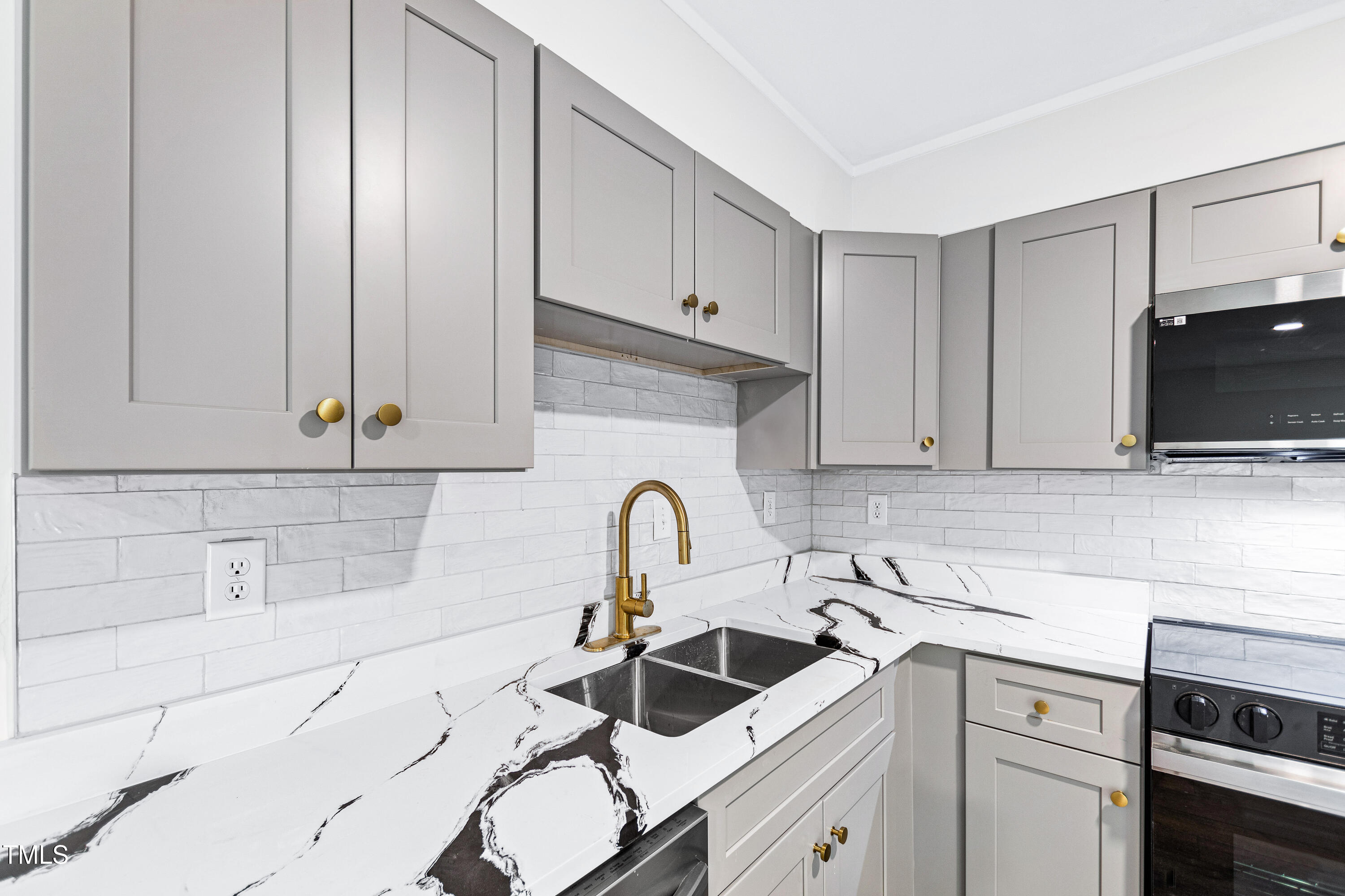 7320 Longstreet Drive Raleigh, NC 27615 - Photo 47 of 73 Unit01_KitchenC