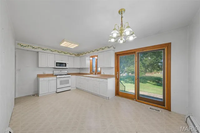 $204,671 | 210 Hazel Street, Troy, IL 62294